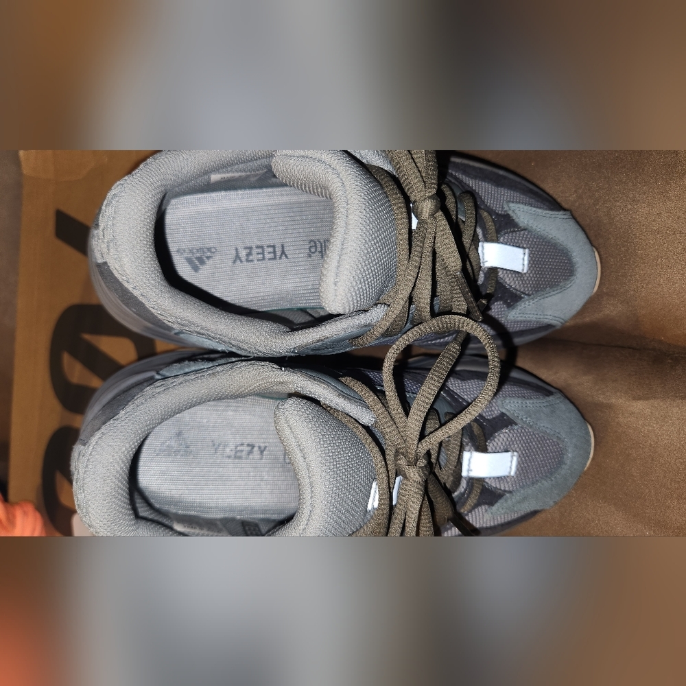 Yeezy Boost 700 Teal Blue sz 6.5 *Orange Laces* - Picture 10 of 12